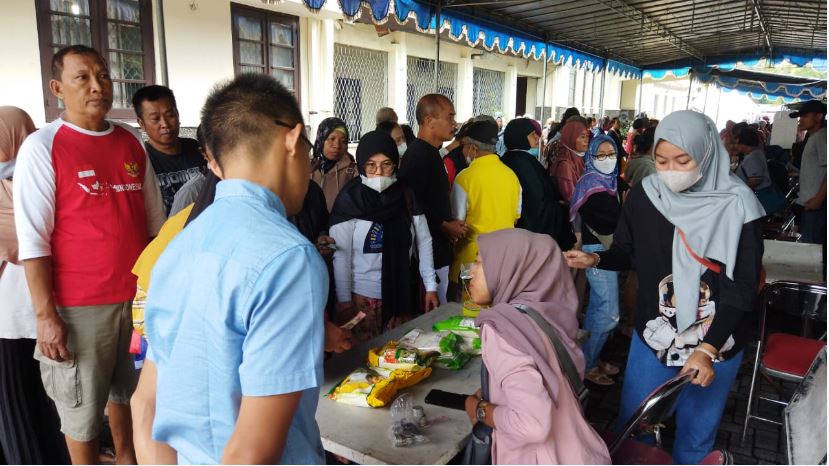disperindag diy antri sembako murah